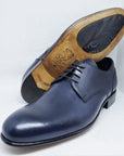 Classic Derby Shoe - Midnight Blue. Derby with smooth upper, in full-grain calfskin. Blake workmanship / Leather: calfskin / Color: NIGHT BLUE / Lining: black calfskin / Shape: 508 Rounded / Bottom: light leather with non-slip insert sewn to BLAKE / Insole: leather. High collar, flexible structure, suitable for wider feet. Smart/casual occasions. | Sartoria Dei Duchi - Atri