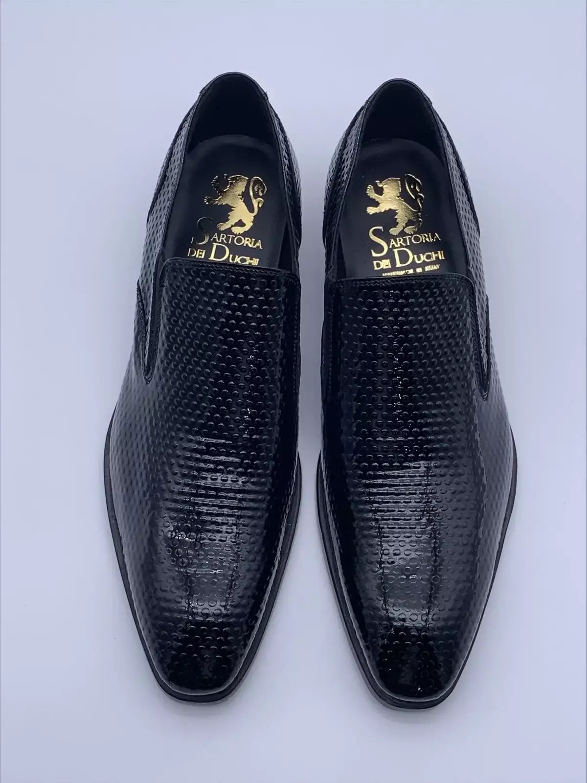 Moccasin with smooth upper, 100% MADE IN ITALY , in glossy patent leather with print and black color, lightweight leather sole sewn to BLAKE and non-slip insert from the shape parade., unique shoe, refined and elegant, ideal for a ceremony.| Sartoria Dei Duchi - Atri