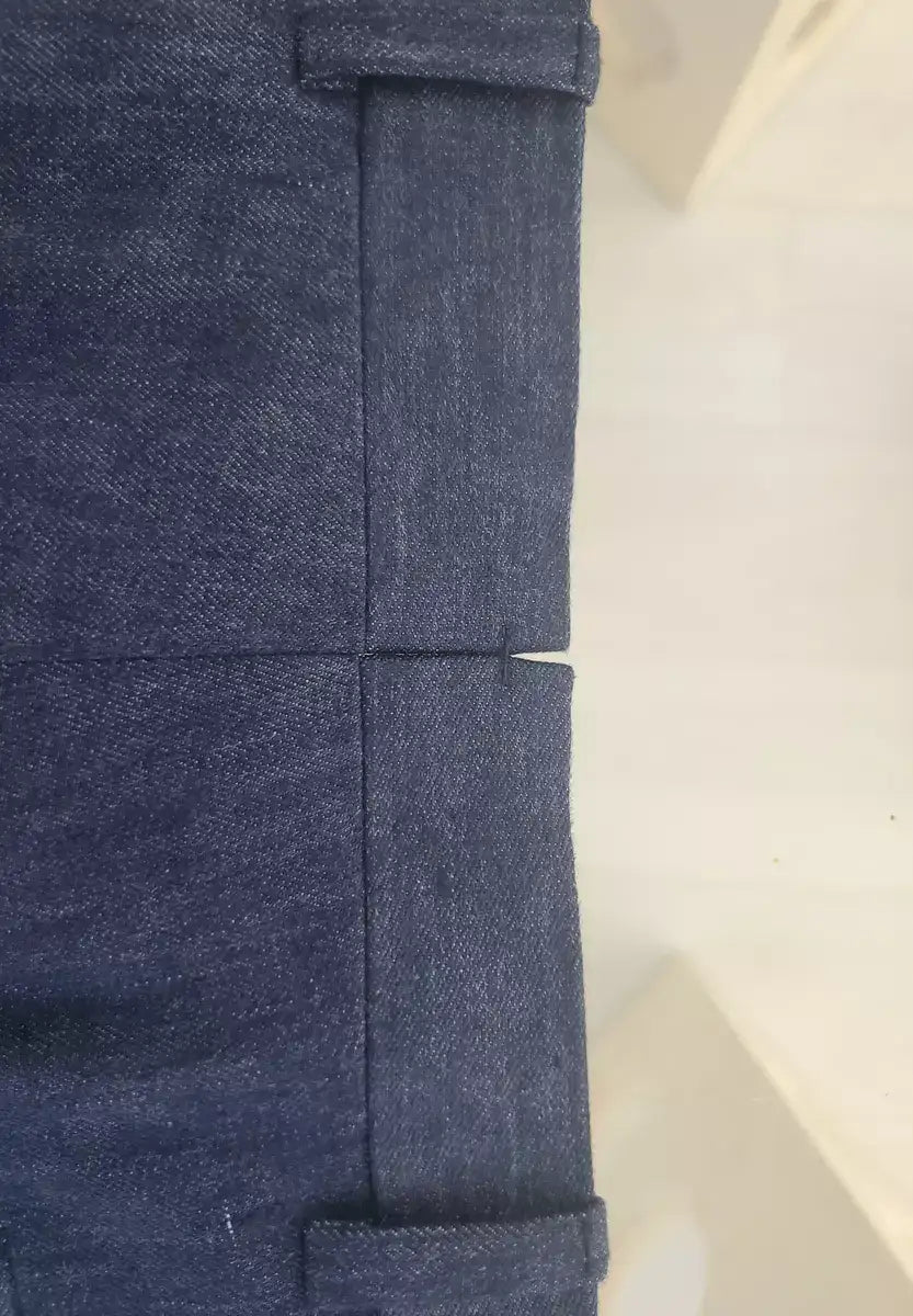 Made with Loro Piana textile 95% Wool Super 170’s and 5% Silk, 210gr/ml, “Royal Wish”.This is a single-breasted two-button  jacket with peak lapel and two slits on the back.Buttonhole, pockets,garments and all finishes are handmade by our Italian tailors.This Italian tailor jacket is snug, yet extremely  comfortable and perfect for business occasions.Trousers made  with Loro Piana textile, 48% Cotton, 44% Wool and 8% Silk, 200 gr/ml.The slim trousers have no pleats.|Sartoria Dei Duchi-Atri