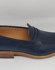 Classic timeless moccasin, in buffered calfskin, 100% made in Italy with genuine leather. Bottom with leather sole with stitched leather welt and BLAKE stitching. Regular shape, comfortable and suitable for a large audience | Sartoria Dei Duchi - Atri