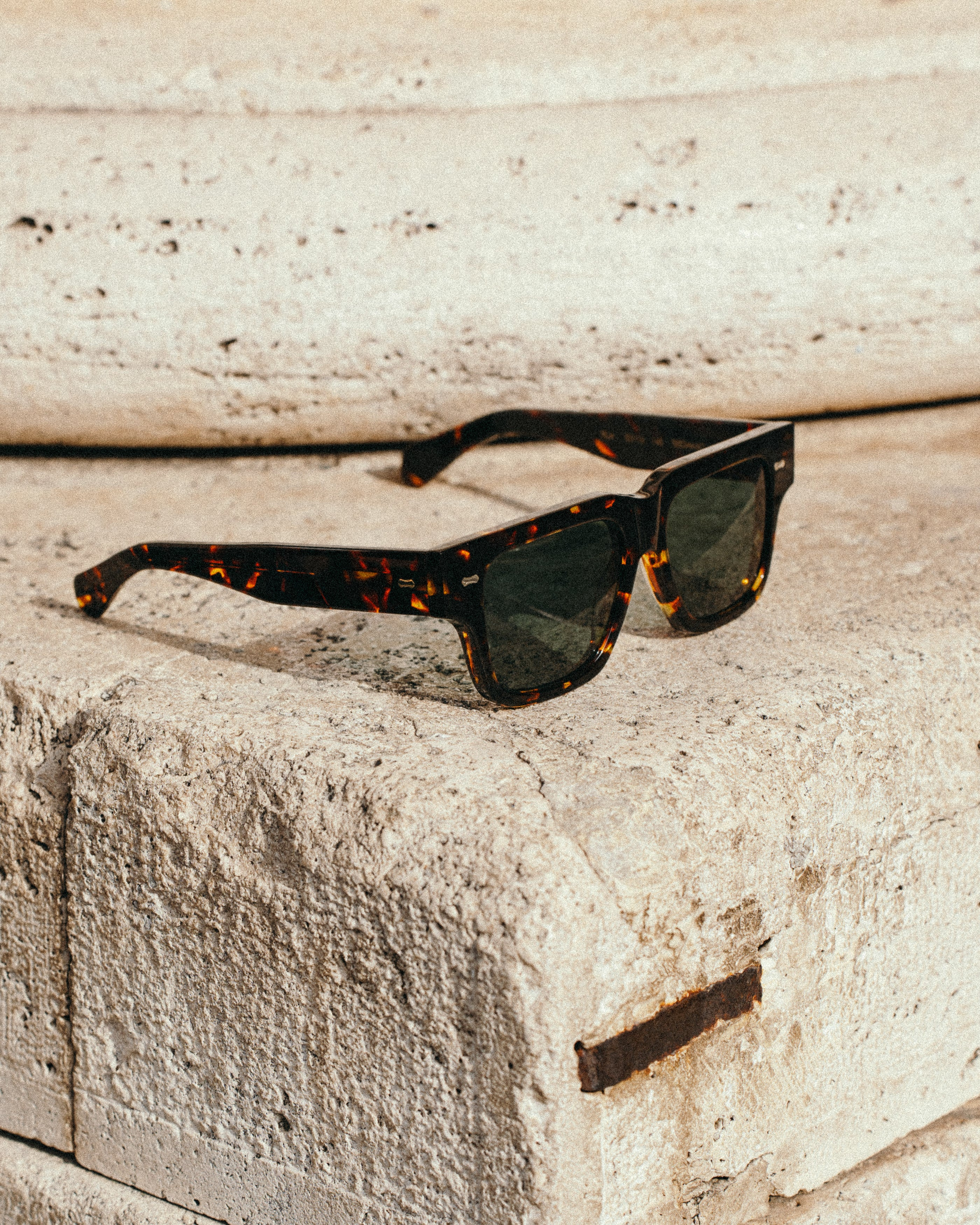 EYEWEAR sunglasses