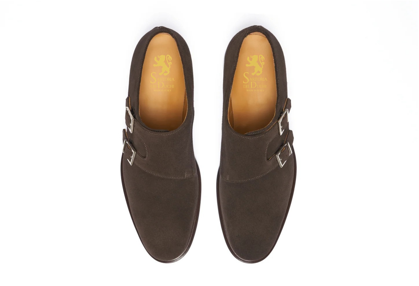 Leonardo - Coffee Suede. Comfortable fit. Suede Calf. Water-repellent suede calfskin. Tuscan tanned. 9mm sole. 27mm heel height. Tuscan leather. Blake construction with bottom stitching.- Sartoria Dei Duchi - Atri