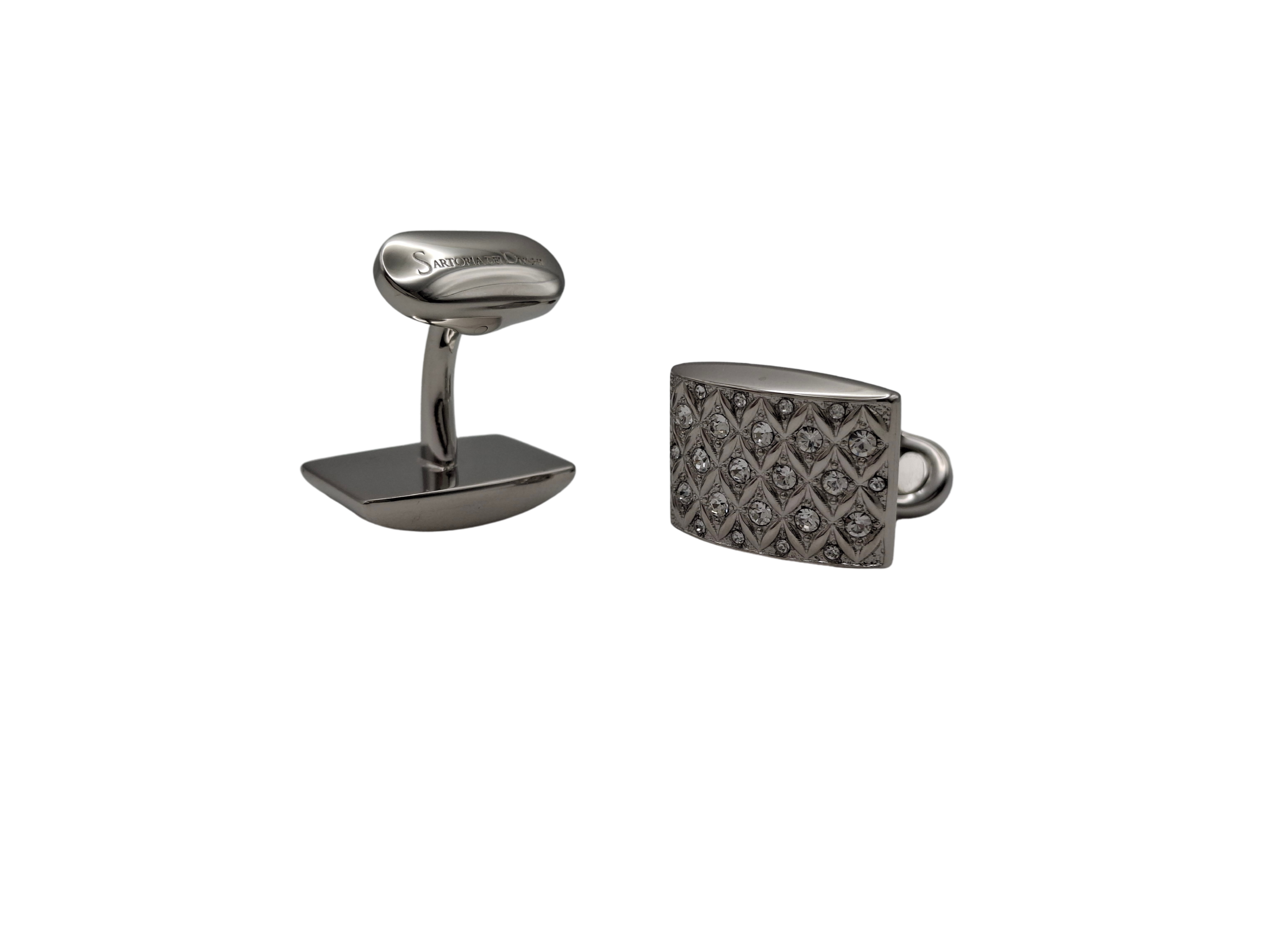 Swarowski Cufflinks. Handmade from the highest quality materials, each pair combines elegance, precision and personality, reflecting the excellence of italian craftsmanship. Material: Brass palladium plated.- Sartoria Dei Duchi - Atri