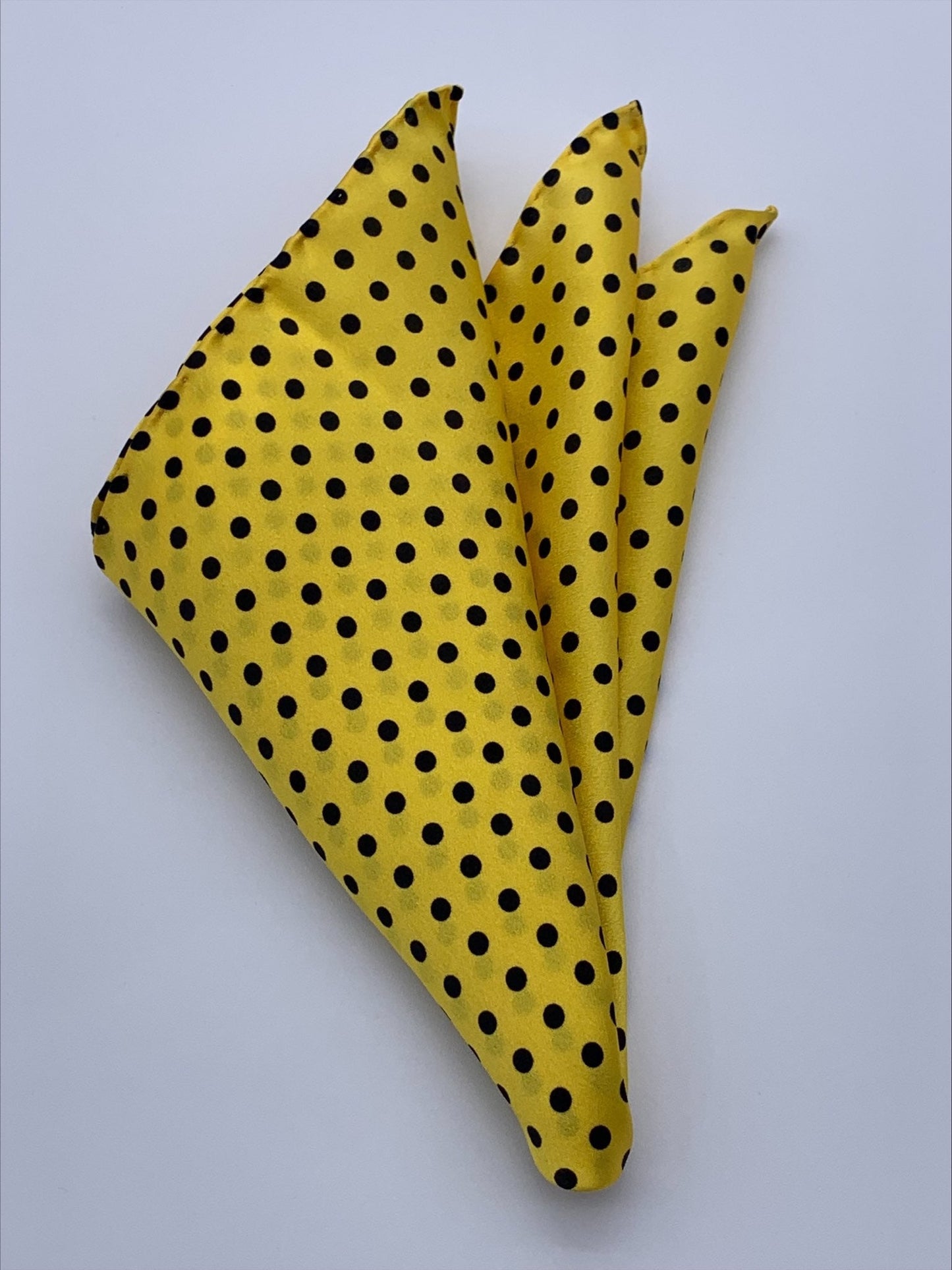 Yellow With Black Dots Silk Pocket Square. 100% pure Italian silk pocket square, handmade in Italy for you.|Sartoria Dei Duchi - Atri