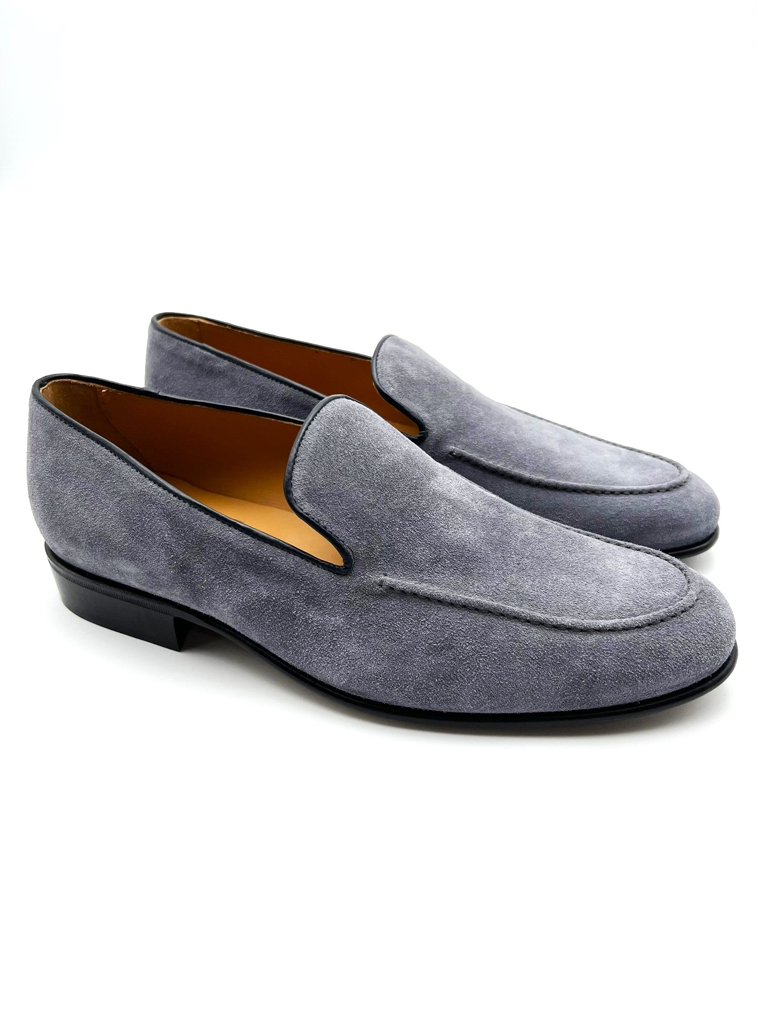 Loafers 100% MADE IN ITALY, in soft suede calfskin,  bottom with lightweight leather sole, BLAKE stitching  and leather bombé bottom. The color is a fresh elegant  middle grey blue. Shape with regular plant suitable for  a wide audience. These shoes guarantee class and style,  combined with comfort typical of loafers. Process: blake   Leather: suede calfskin    Colour : light blue grey    Lining: calf leather   Bottom: bumble leather    Insole: leather - Sartoria Dei Duchi-Atri