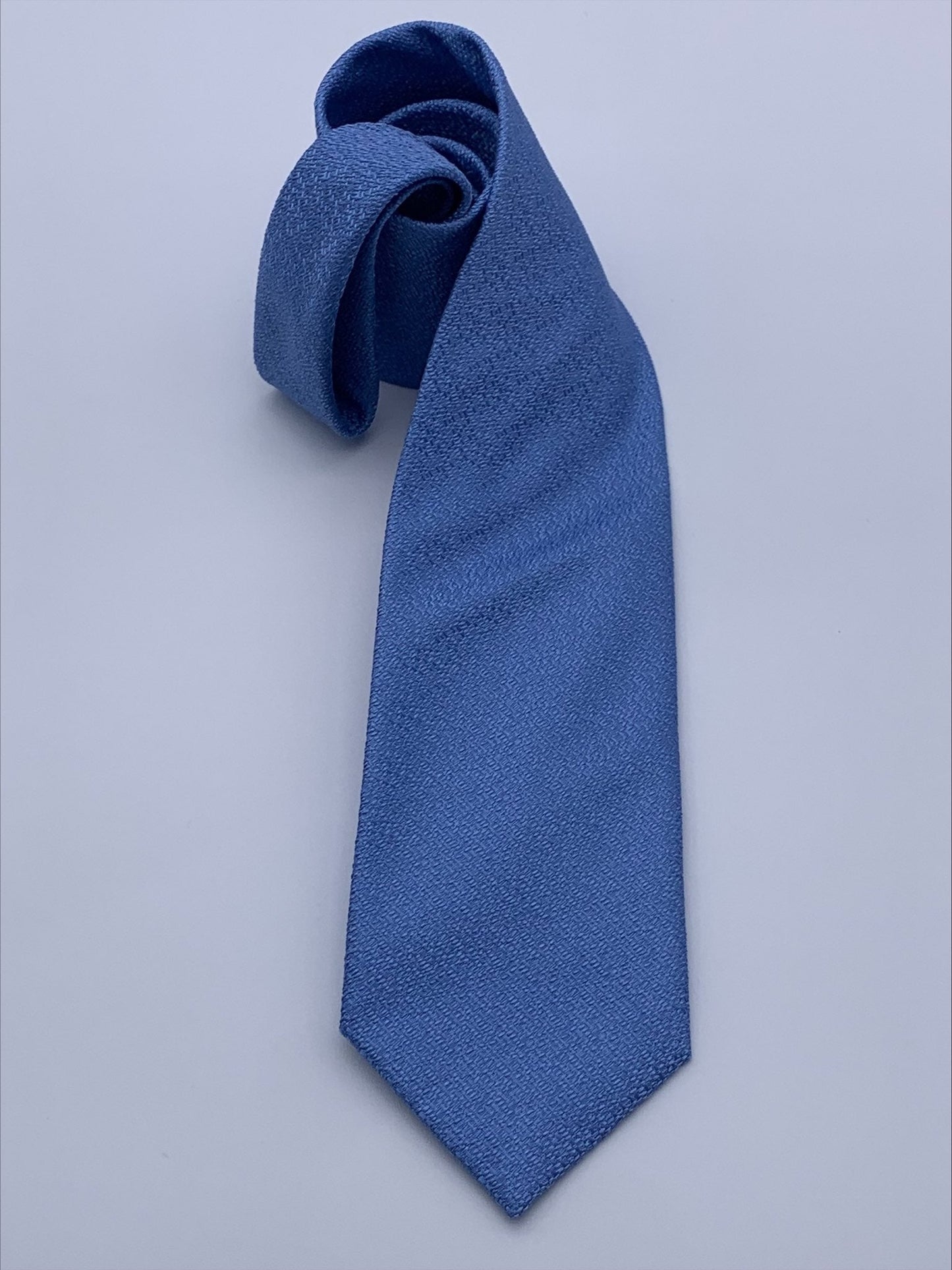 Pure silk three fold tie.Handmade by our Italian tailors.100% Pure silk.Our ties standard width is 8 cm (3.15 inch), standard length is 150 cm (59 inch) |Sartoria Dei Duchi-Atri