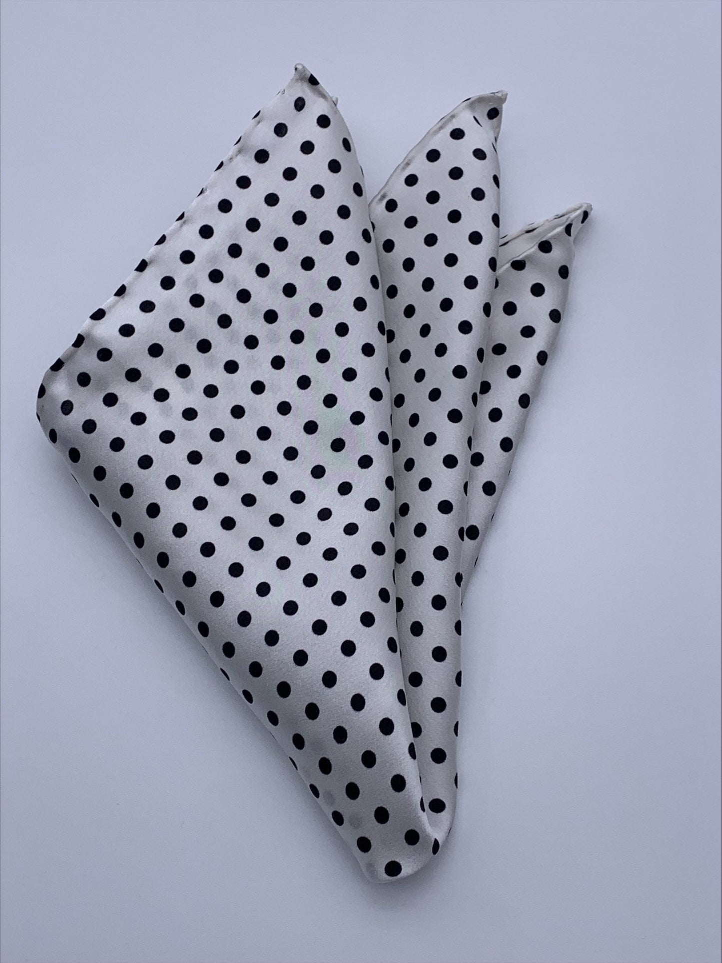White With Black Dots Pocket Square 100% pure Italian silk pocket square. Hand-finished edges.| Sartoria Dei Duchi - Atri