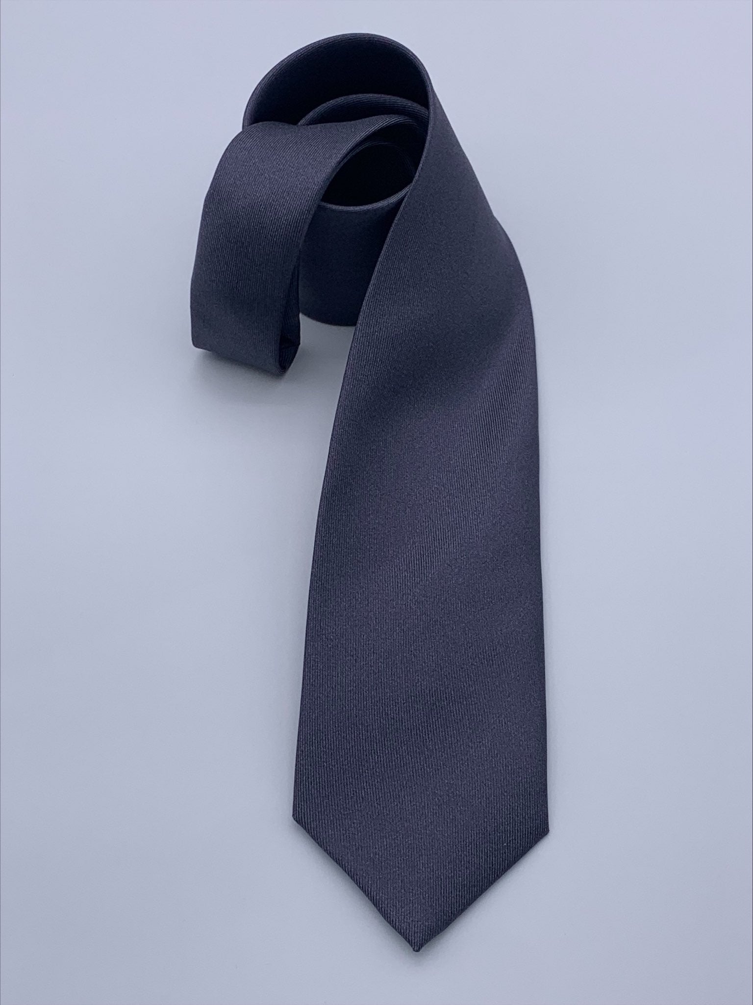 Pure silk three fold tie.Handmade by our Italian tailors.100% Pure silk.Our ties standard width is 8 cm (3.15 inch), standard length is 150 cm (59 inch) |Sartoria Dei Duchi-Atri