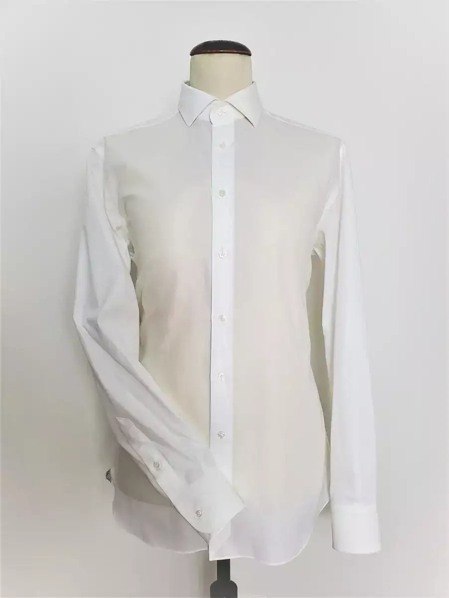Classic Leno white shirt,handmade in Italy with 100% pure cotton.French collar, Rounded cuffs,Hand-sewn VICTORIA FLAT WHITE PEARL buttons|Sartoria Dei Duchi - Atri