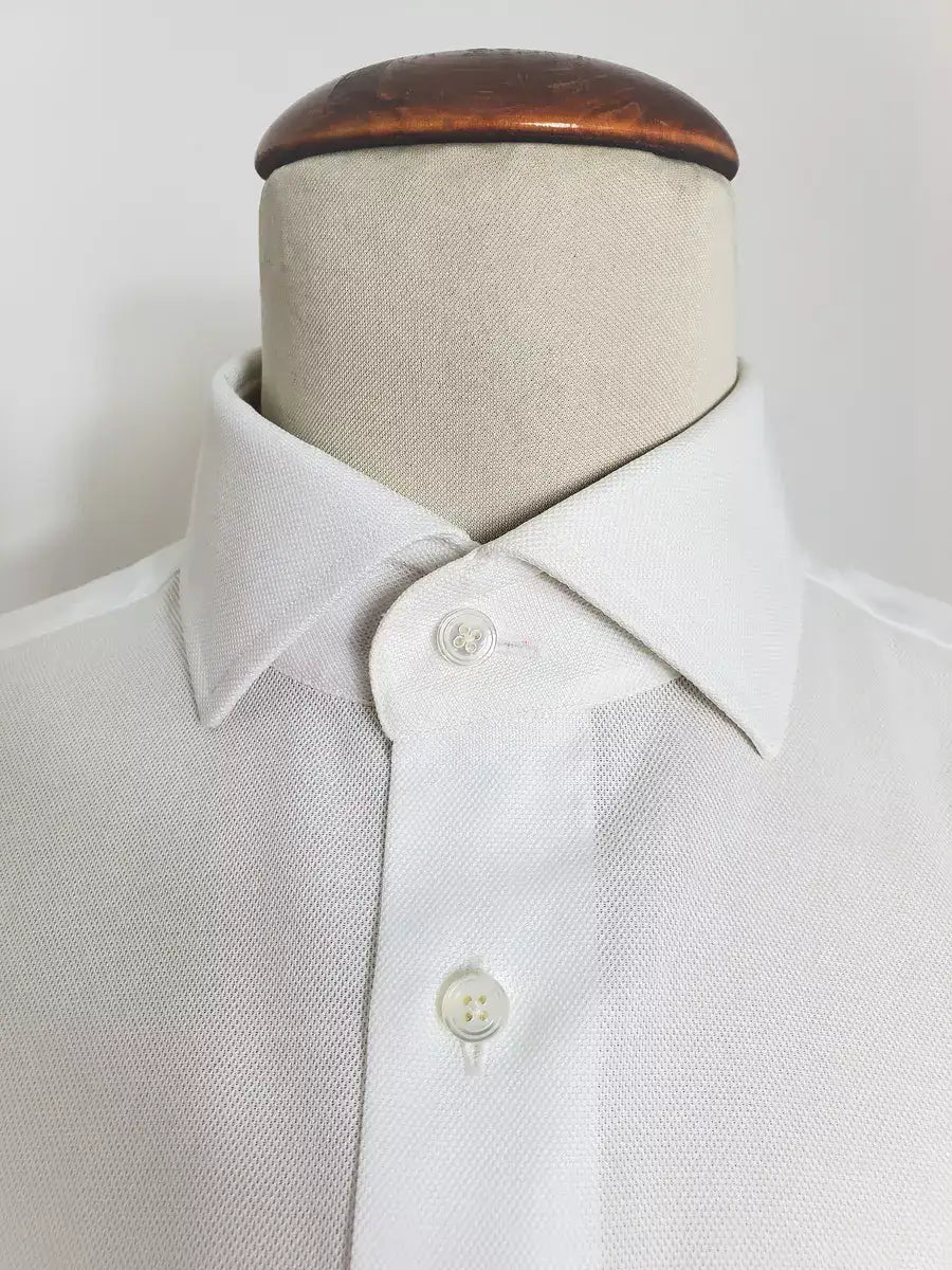 Classic Leno white shirt,handmade in Italy with 100% pure cotton.French collar, Rounded cuffs,Hand-sewn VICTORIA FLAT WHITE PEARL buttons|Sartoria Dei Duchi - Atri
