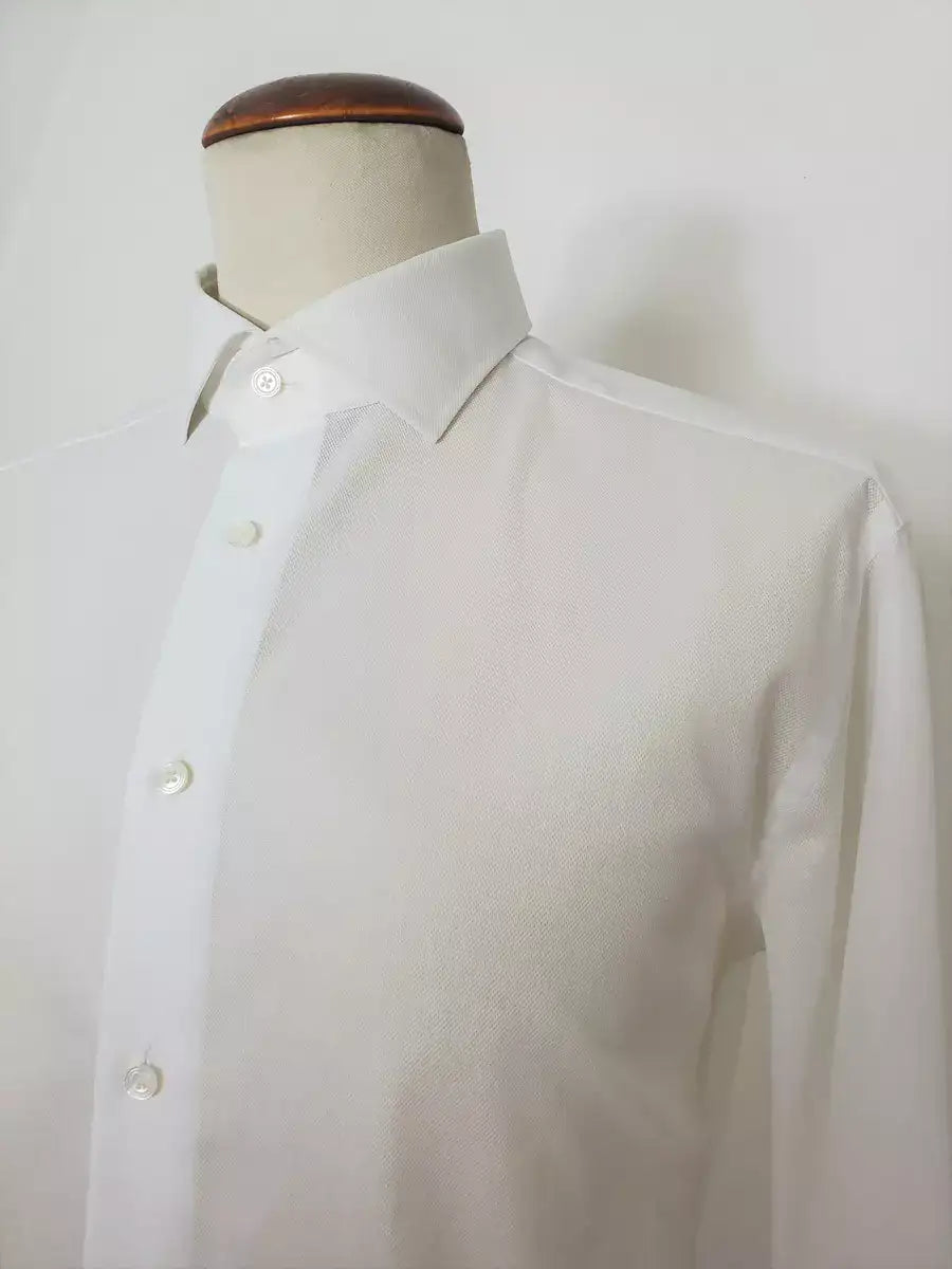 Classic Leno white shirt,handmade in Italy with 100% pure cotton.French collar, Rounded cuffs,Hand-sewn VICTORIA FLAT WHITE PEARL buttons|Sartoria Dei Duchi - Atri