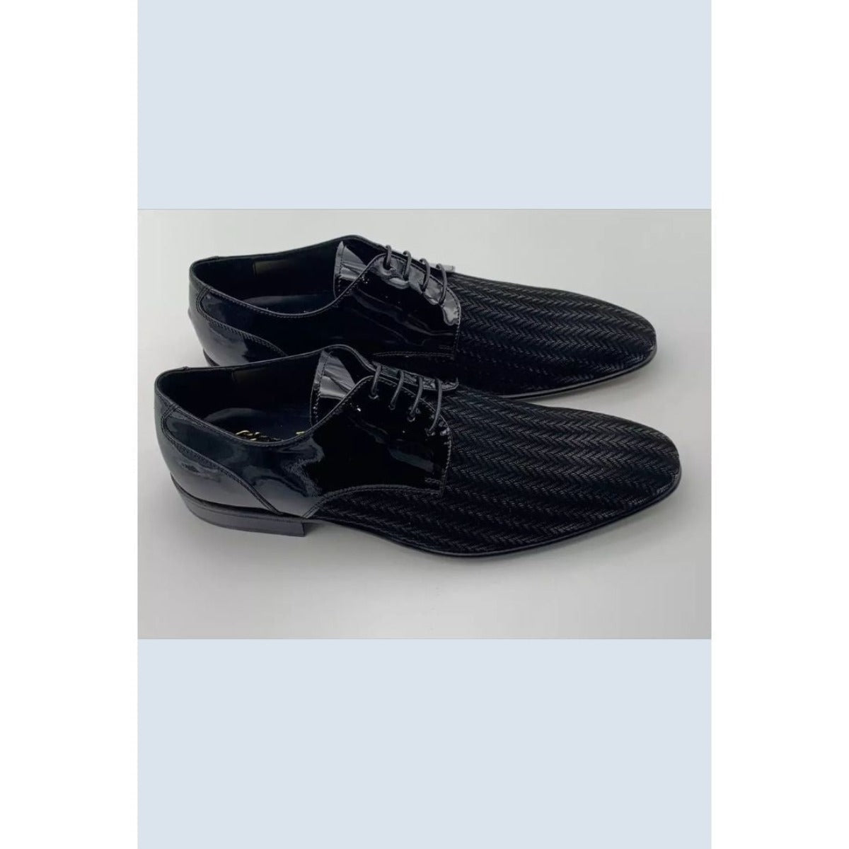Elegant derby in glossy patent leather, printed upper,lightweight leather sole, unique, refined and elegant, ideal for a ceremony | Sartoria Dei Duchi - Atri
