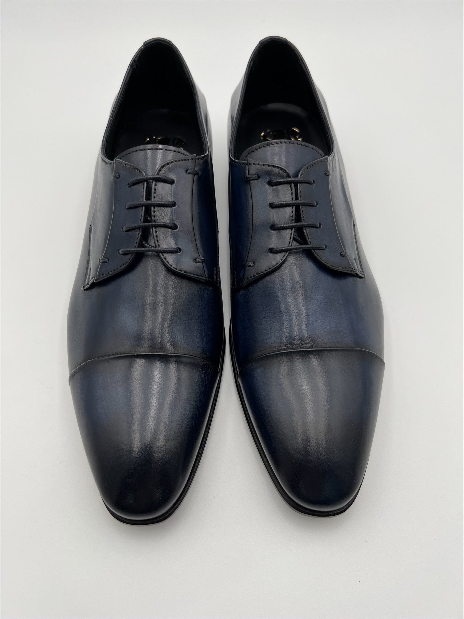 Classic Derby Shoe / Long Shape Blue Smart/casual style/High instep Flexible structure, suitable for wider feet / BLUE, HAND SHADED / leather crust colored and hand-aged  calfskin /  black calf lining / Elongated shape /  Lightweight leather bottom with anti-slip insert   sewn to BLAKE / Leather insole | Sartoria Dei Duchi - Atri