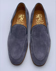 Moccasin 100% MADE IN ITALY, in soft suede calfskin, bottom with lightweight leather sole, BLAKE stitching and leather bombé bottom. The color is a middle grey blue. Shape with regular plant suitable for a wide audience.|Sartoria Dei Duchi - Atri