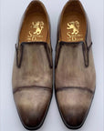 Moccasin in leather velour crust colored and antiqued by hand, sand and tobacco color, with light calfskin interior. In Blake processing the shoe is mounted on the shape and with a machine called "Blake", the sole is sewn to the insole and upper. This process guarantees the tightness of the bottom.| Sartoria Dei Duchi - Atri