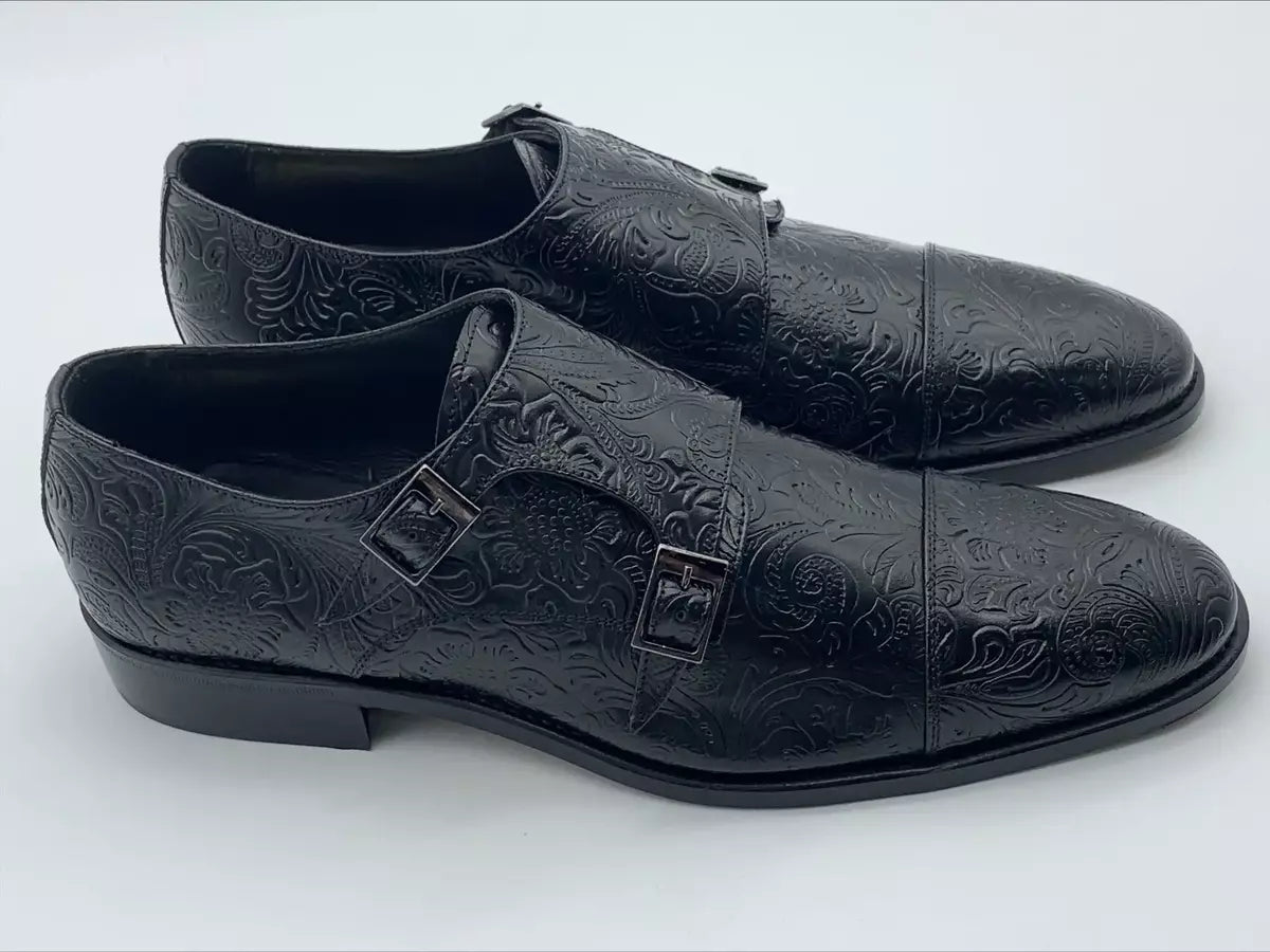 Damask Black Double Buckle  Shoe with double buckle and needle, 100% made in Italy, in calf leather with damask print, bottom with leather sole with stitched welt, BLAKE processing. Black color and black calfskin lining.|Sartoria Dei Duchi - Atri