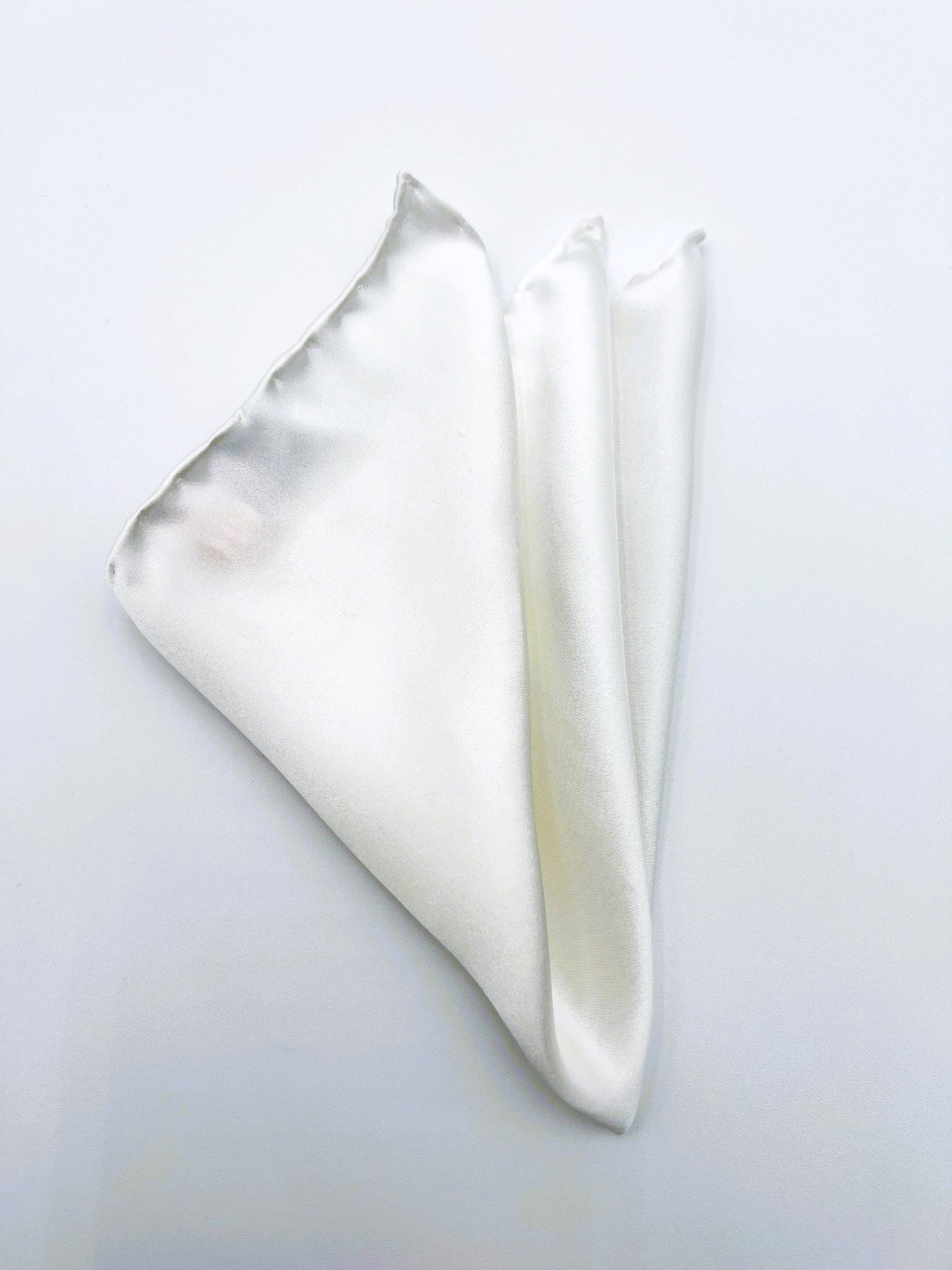 Pearl White Silk Pocket Square. Handmade in Italy. Pocket Square in 100% pure Italian silk,  hand-finished edges. A must-have accessory for every  man's wardrobe that can suit either  a classic or sophisticated look.| Sartoria Dei Duchi - Atri