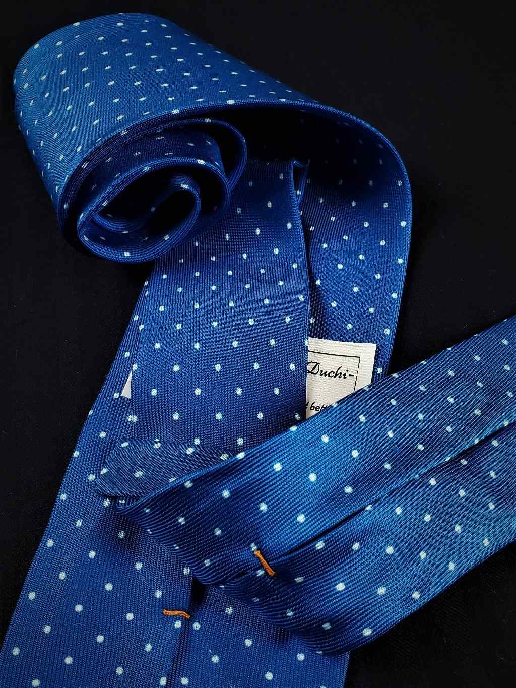 Pure silk seven fold tie, unlined. Handmade by our Italian tailors.This tie is perfect for a business occasion. 100% Pure silk. Our ties standard width is 8 cm (3.15 inch), standart length is 150 cm (59 inch) | Sartoria Dei Duchi – Atri