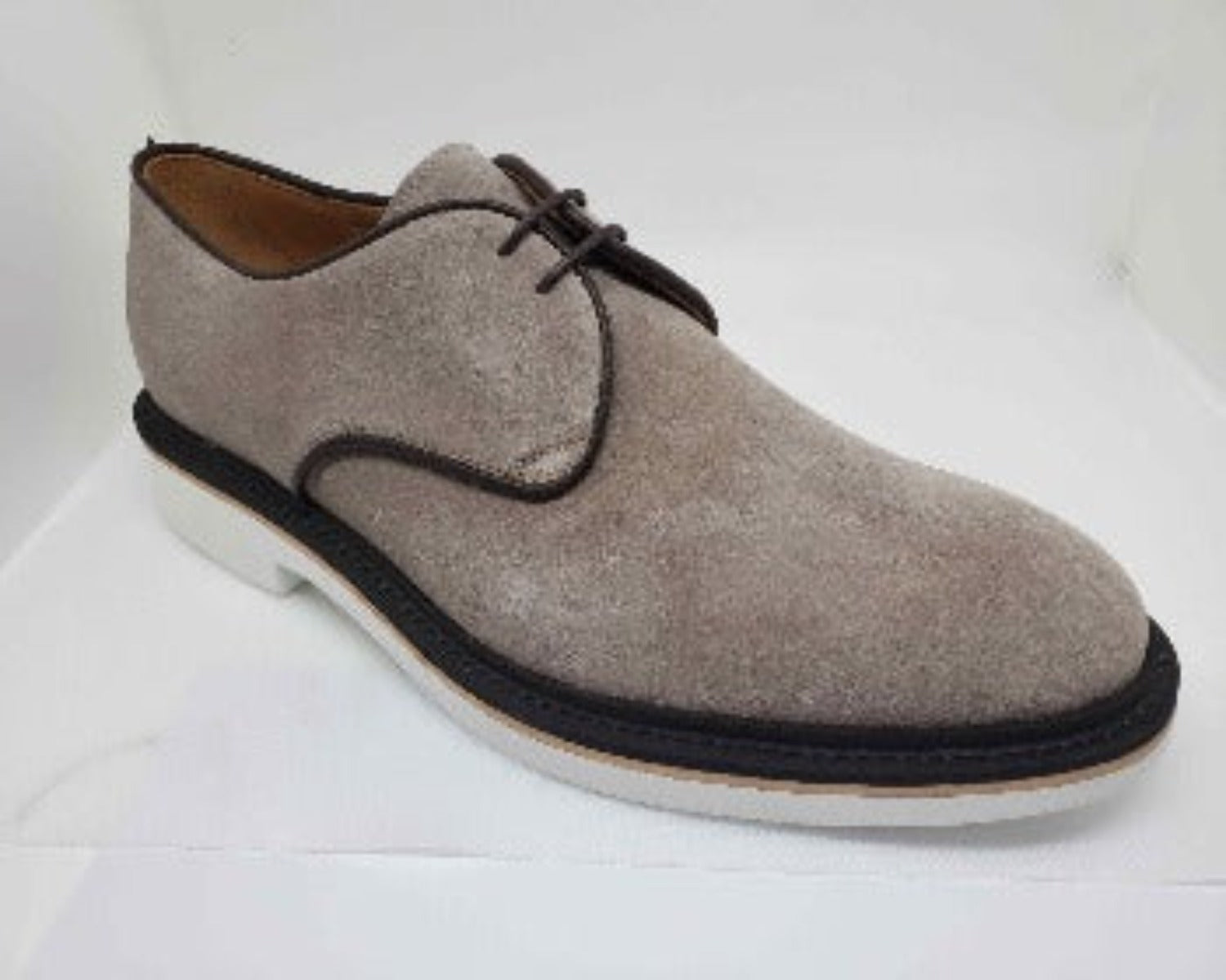 Casual Derby Shoe Soft Suede Calfskin - Sand Color Regular Shape  | With Smooth Upper and Piping in  Contrasting Leather Soft Flexible  Extralight Sole | Sartoria Dei Duchi - Atri