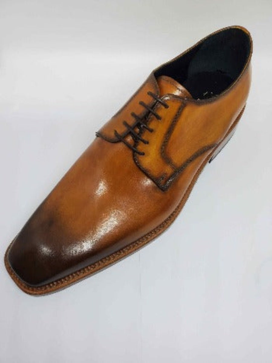 Classic Derby with smooth upper, 100% made in Italy, in hand-colored and antiqued Crust calf leather | Sartoria Dei Duchi - Atri