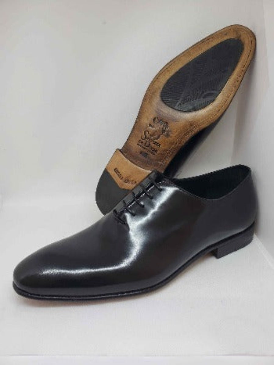 Oxford Wholecut Shoe | Elongated Black Seamless Polished Abrasive Calfskin Leather | Sartoria Dei Duchi-Atri