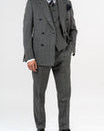 Three-piece suit made with 100% wool of the "Sopra Visso" line by Loro Piana. Made in three pieces, jacket, trousers and gilet. All buttonholes are exclusively handmade.Double-breasted jacket with patch pockets , the classic lapels, instead, bring it closer to traditional elegance. -Sartoria Dei Duchi-Atri